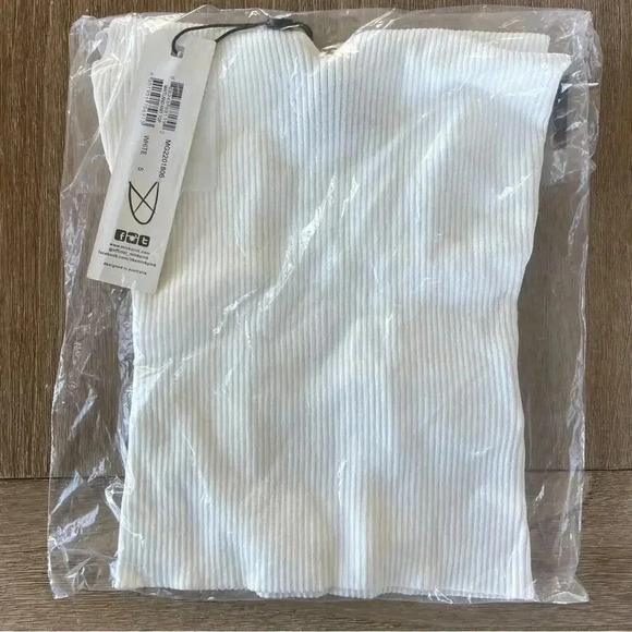 MINKPINK Maitland Knit Halter Top NWT S - Picture 6 of 7